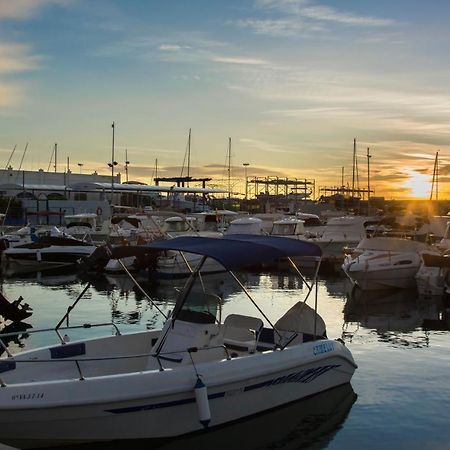 Magnificent Port-Beach 5* Luxury Residence Benalmadena Bagian luar foto