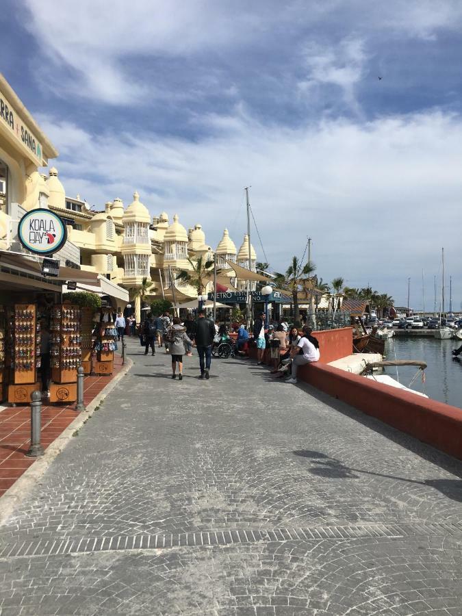 Magnificent Port-Beach 5* Luxury Residence Benalmadena Bagian luar foto
