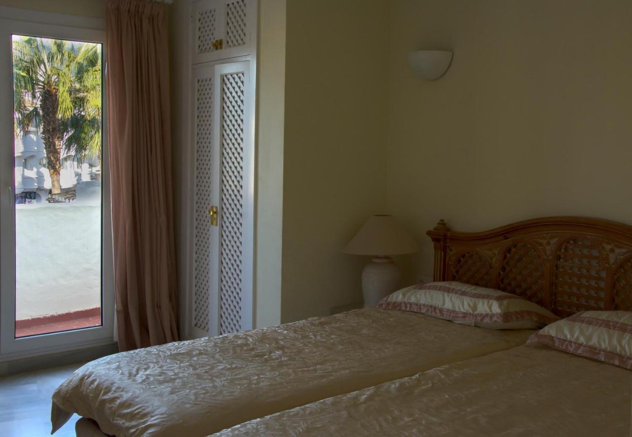 Magnificent Port-Beach 5* Luxury Residence Benalmadena Bagian luar foto